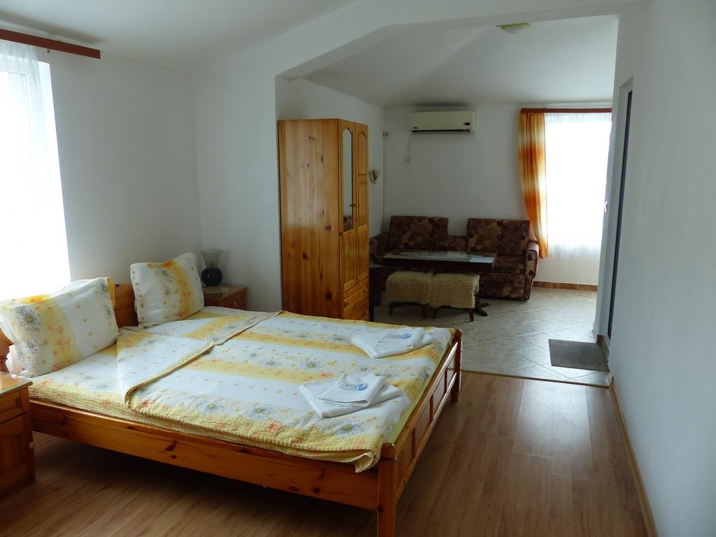 Sunhouse Rooms Carevo Exteriér fotografie